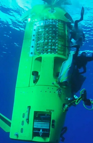 Rolex.org - Journey to the bottom of the sea