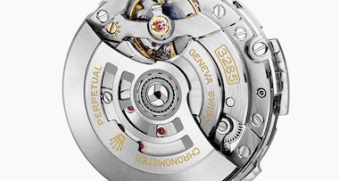 Perpetual, mechanical, self-winding, GMT function