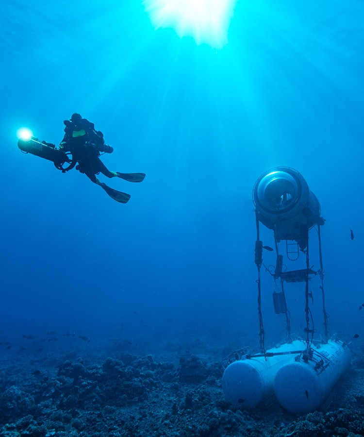 rolex submariner underwater