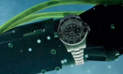 Pembuatan jam tangan kekedapan air deepsea challenge