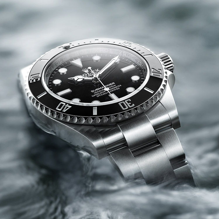 rolex submariner keeps stopping