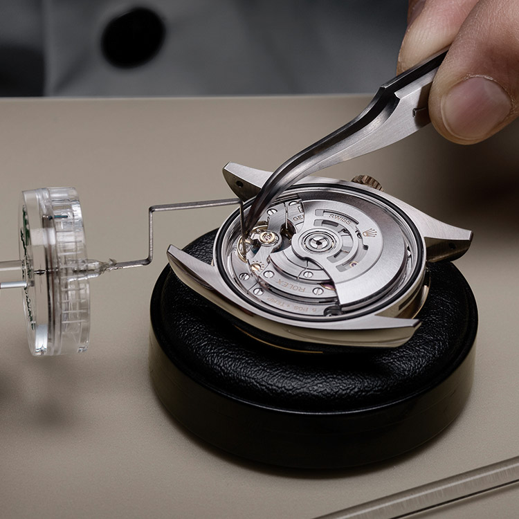 Servicing your Rolex - Watches built to 