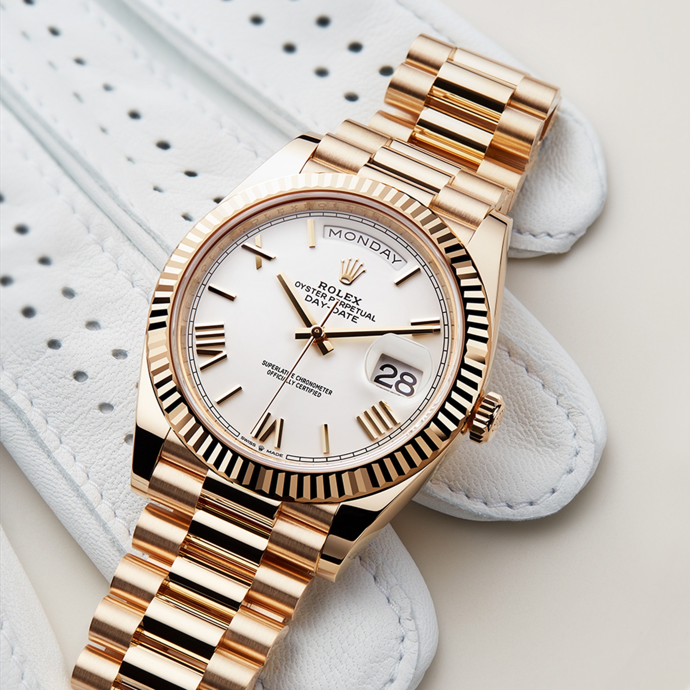 Rolex Day-Date 36mm 18k Yellow Gold President White Mother Of Pearl Diamond Dial